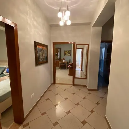 Vila 82 Bollguri *